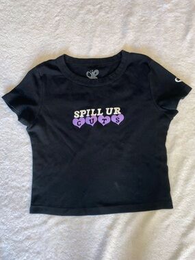 olivia rodrigo baby tee (L)